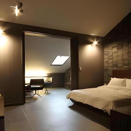 Valentine Hotel Goyang Exterior photo